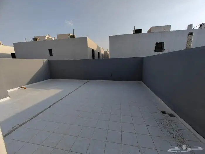 للبيع شقة بمدخل خاص 8