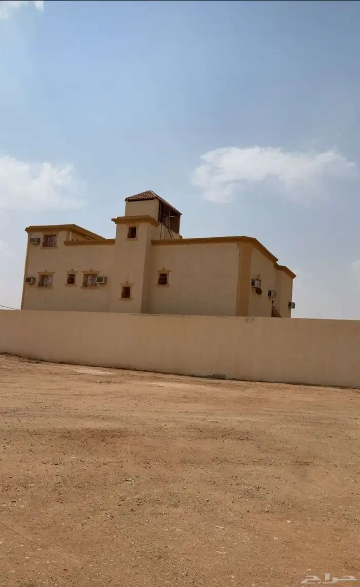 للبيع أرض سكنية في مركز مليح على شارعين 0