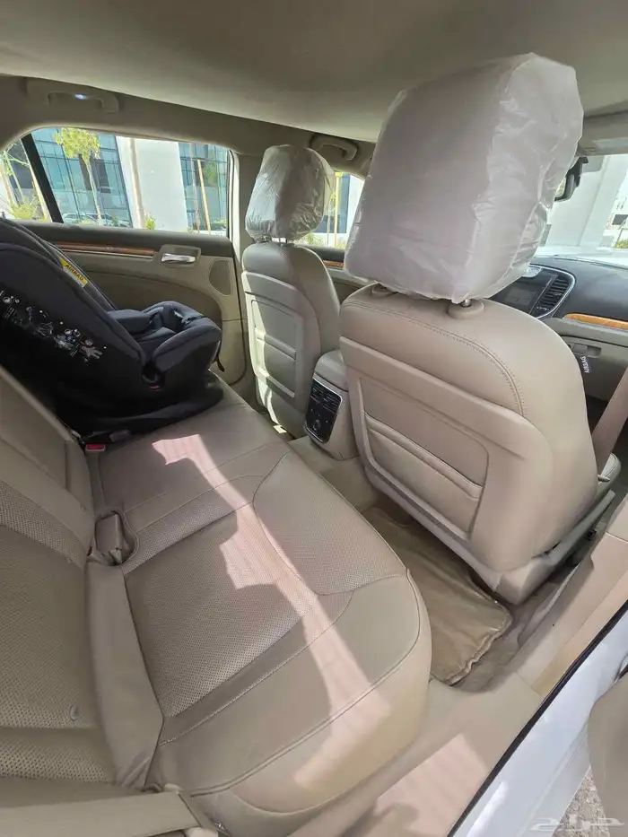 كرايسلر C300 سعودي هيمي 8 سلندر 8