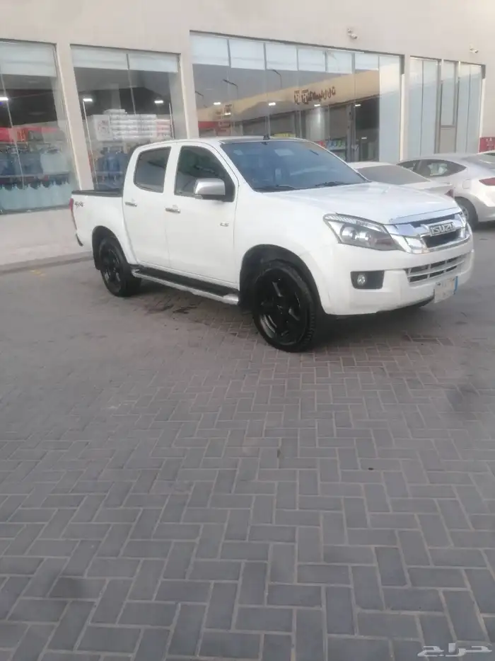 ديماكس ايسوزو 2015 1