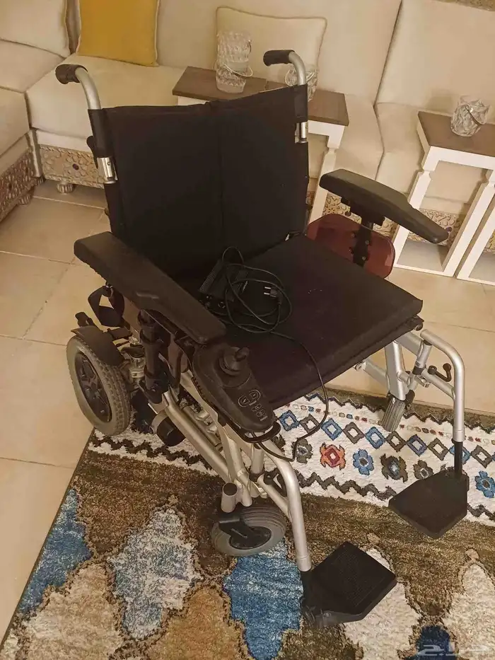 كرسي كهربائي متحرك 0