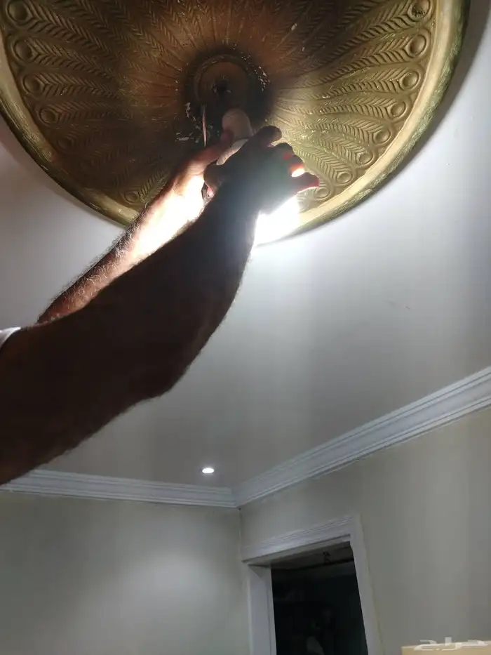 معلم كهربائي منازل وسباك تحت الطلب على رقم 6