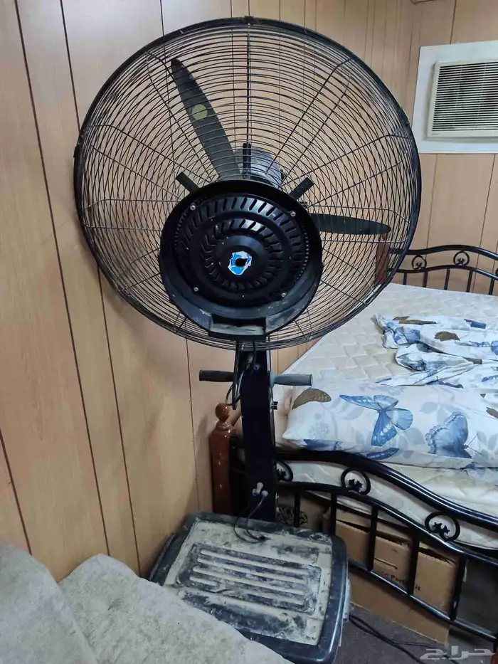 مروحة رزاز تعمل بشكل جيد .فقط الرزاز يحتاج إلى صيانه 0