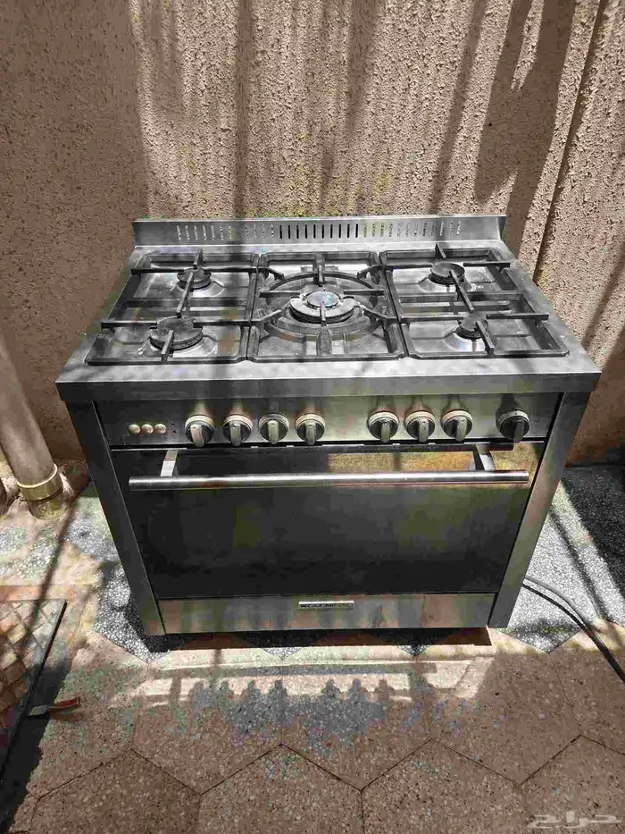 للبيع فرن قليم غاز خمسة عيون 0