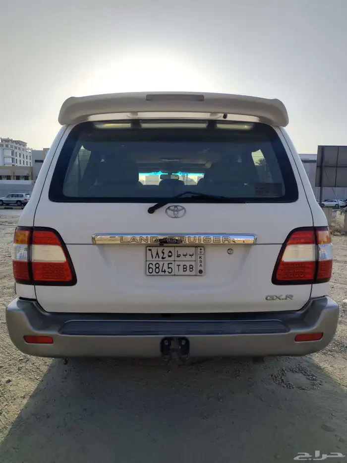 جيب لاندكروزر 2005 9