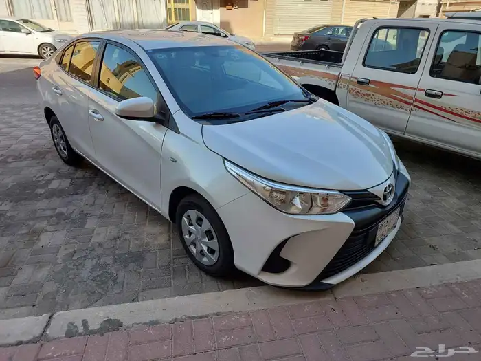 ترحيل مدارس و بأقل الاسعار   سيارة يارس موديل 2023 0