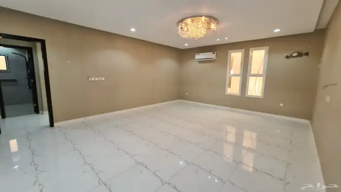 فيلا مودرن للتنازل والبيع في جدة حي الرياض 5