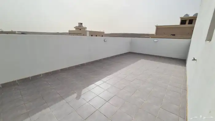فيلا مودرن للتنازل والبيع في جدة حي الرياض 7