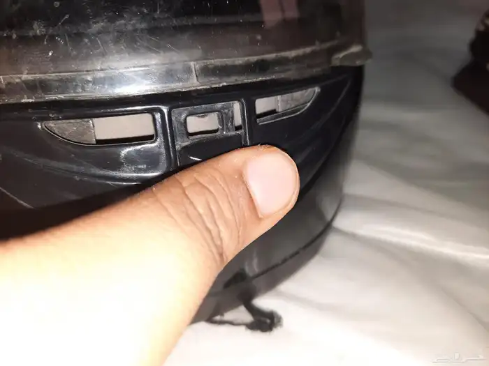 خوذتين دباب ريس ابو جبعا على السوم وحده فيها قزاز والثانيه ل 3