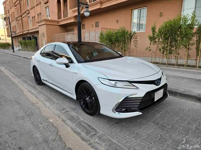 تويوتا كامري جراند هايبرد 2024   نقل عقد الإيجار   2306 ريال 1