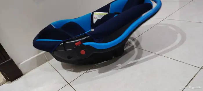 كرسي سيارة وسرير 2