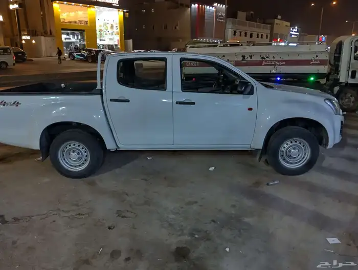 ايسوزو ديماكس 2022 2