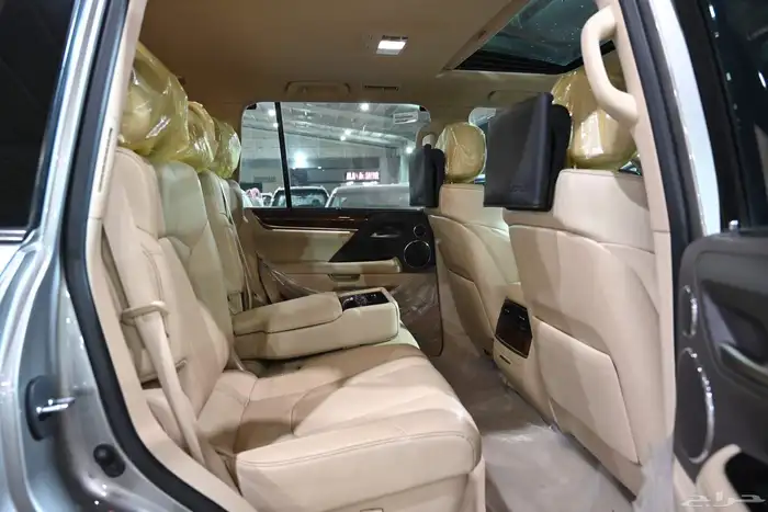 لكزس LX570 موديل 2021 6