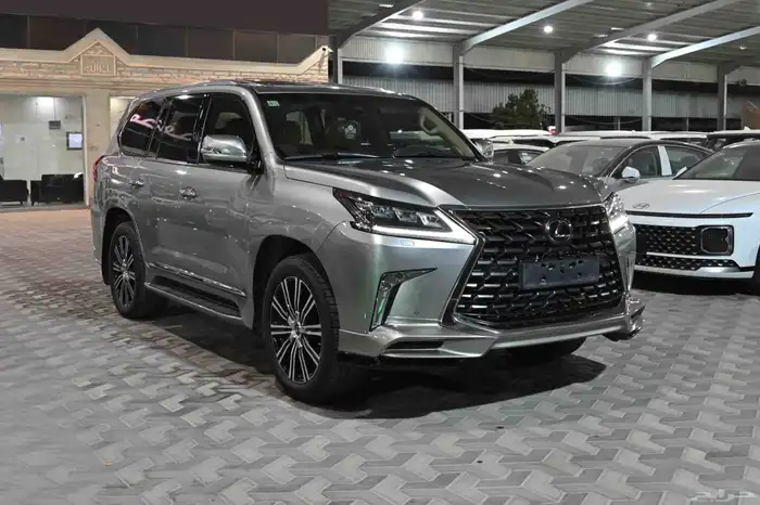 لكزس LX570 موديل 2021 2