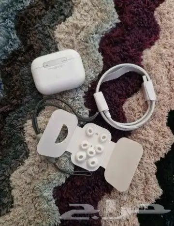 airpod 2GN band new condition 3