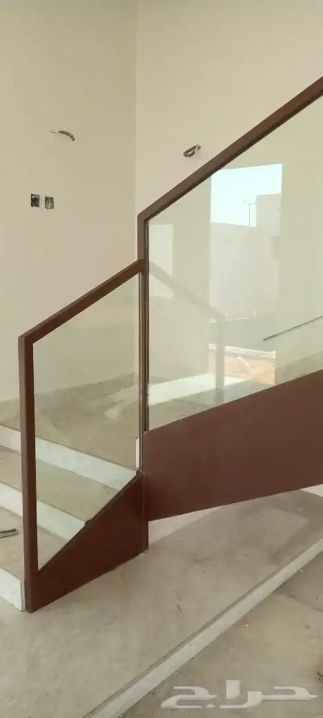 شركة السيف توريد وتركيب هندريل زجاج الومنيوم ابواب خشب 32