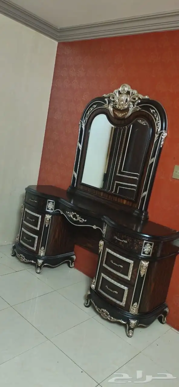 تسريحه و كومدينه و ادراج لون جميل ونوعيه ثقيل 0