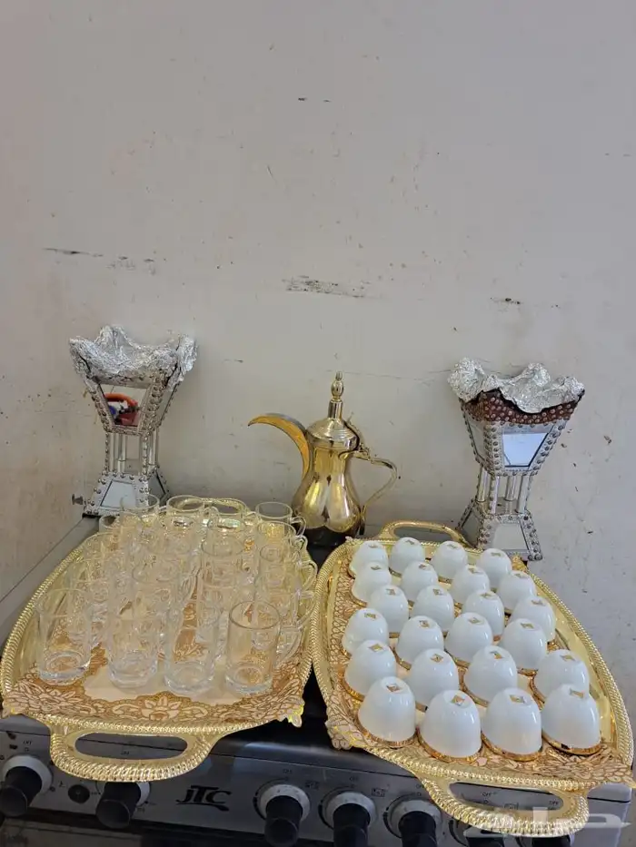 قهوجيين وصبابين رجال ونساء 8