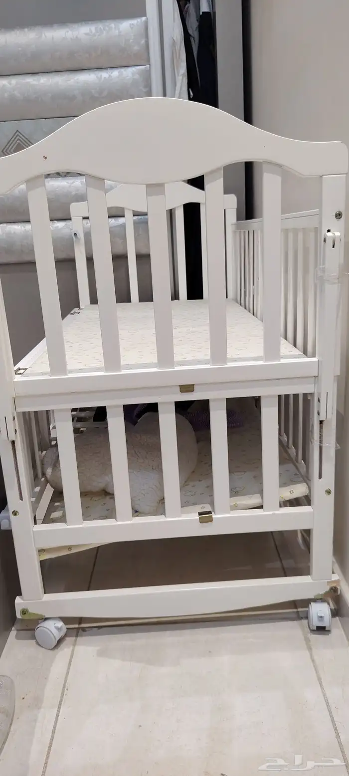 كرسي سيارة وسرير 3