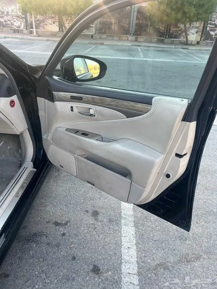 ليكزس LS460 2014 للبيع ( الجبيل) 12