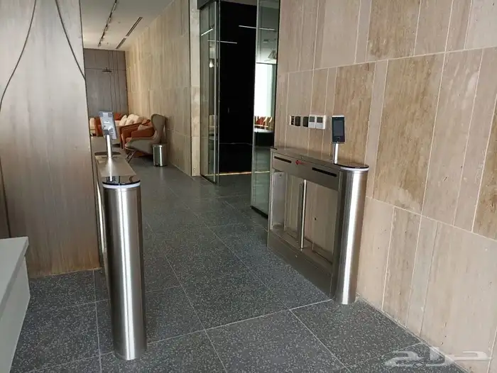 بوابة مرور افراد بمواصفات امنيه عالية للنوادى و الجيم 6