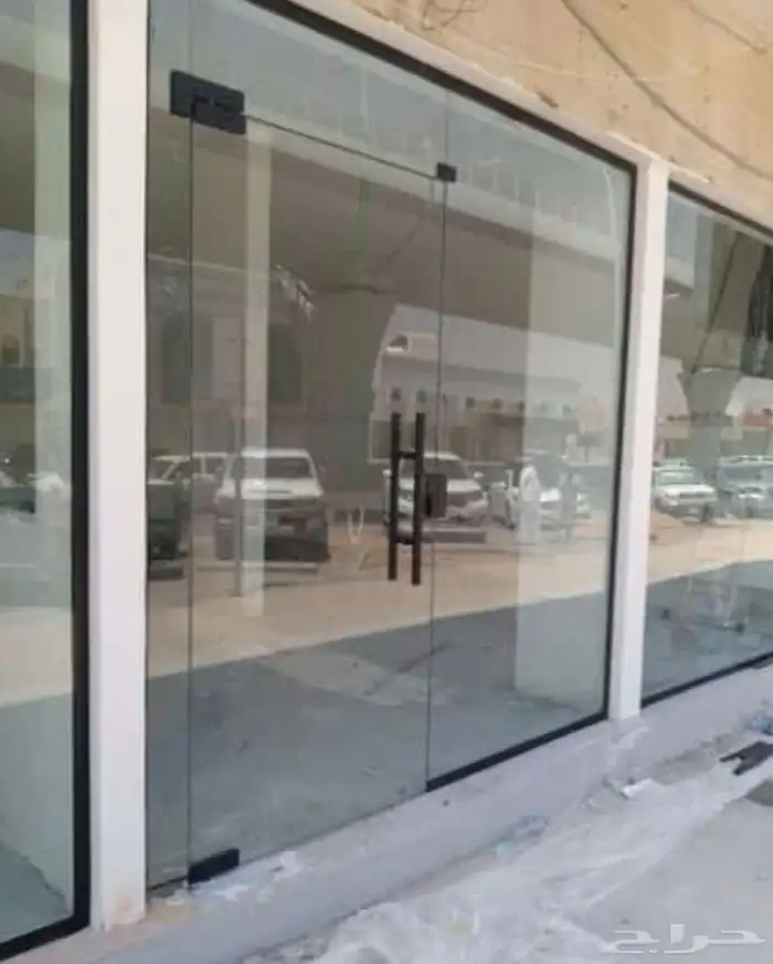 خبرة في تنفيذ أعمال الزجاج المسكرت وحمامات الشاور 18