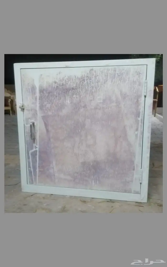 دولاب نظيف جدا حديد 2