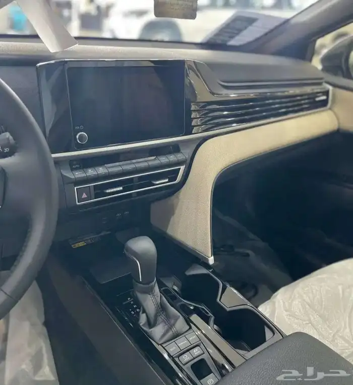 تويوتا كامري 2025 5