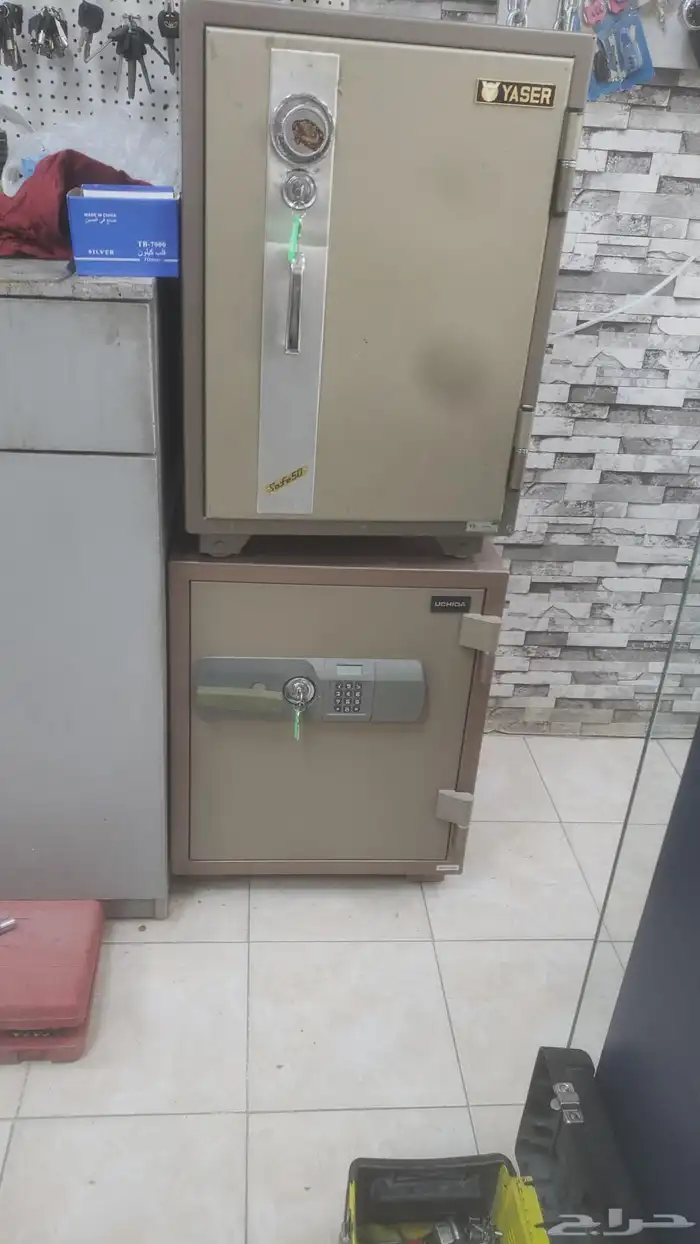 فتح خزنات تجوري وصيانه وفتح جميع انواع السيارات وتركيب 2