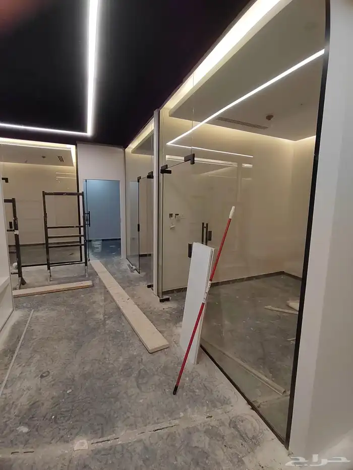 خبرة في تنفيذ أعمال الزجاج المسكرت وحمامات الشاور 6