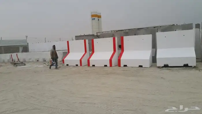 حواجز خرسانيه وزينة حدائق 5