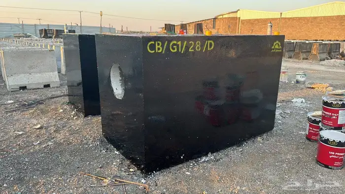 حواجز خرسانيه وزينة حدائق 2