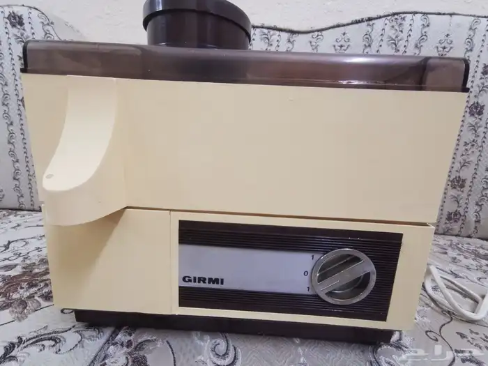 عصارة جزر قديمة جدا صناعة ايطاليه 0