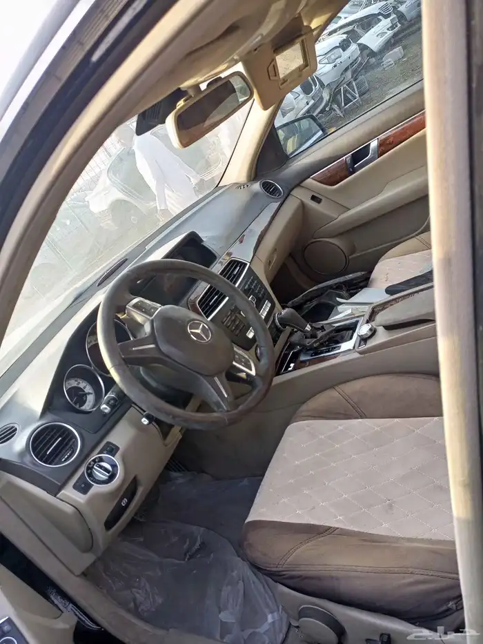 تشليح قطع غيار مستخدمه مرسديس C200مديل 2014 2