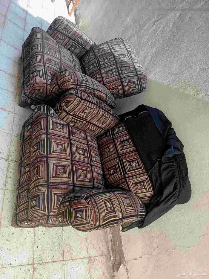 2 كنب و 3 طاولات 0