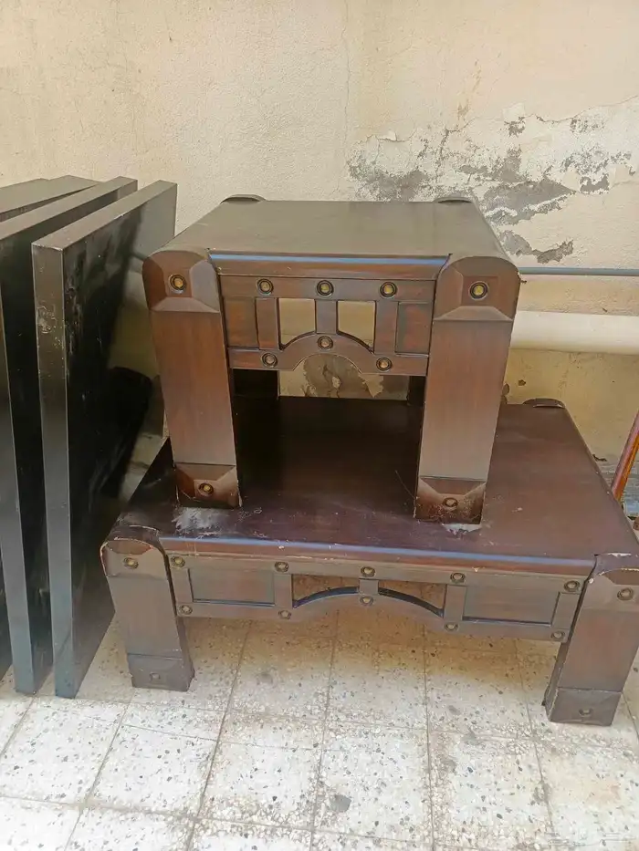 2 كنب و 3 طاولات 2