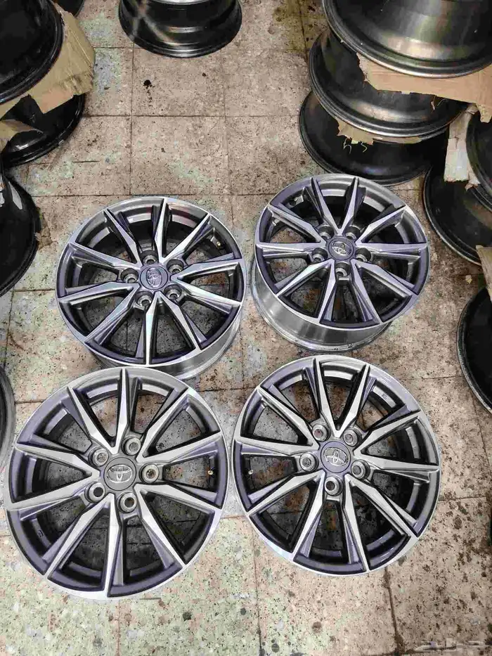 يتوفر لدينا جنوط كامري اصلي وكاله على الشرط موديل 2025 0