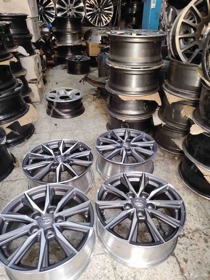 يتوفر لدينا جنوط كامري اصلي وكاله على الشرط موديل 2025 1