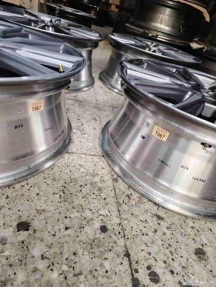 يتوفر لدينا جنوط كامري اصلي وكاله على الشرط موديل 2025 4