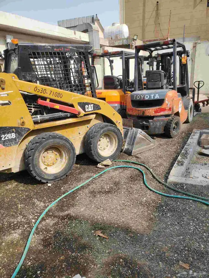 سيزرات بكات رافعات شوكية للايجار 2