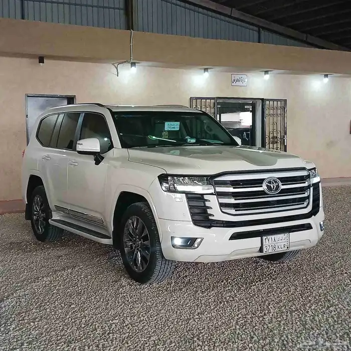 تويوتا GXR 2024 بنزين L3 عبداللطيف جميل 1