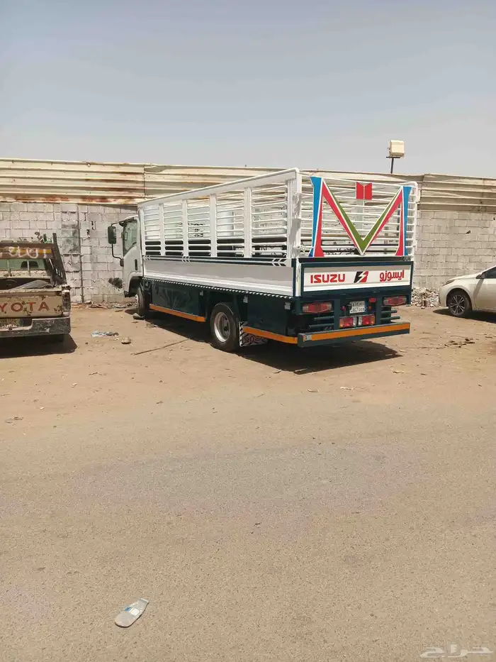 ديانا 5متر لنقل العفش والحلال وجميع البضائع والخضرة 7