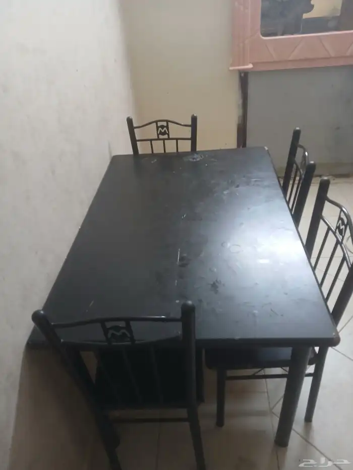 اثاث للبيع سرير 4 حبات ودوليب الاسعار بالتفاوض 3