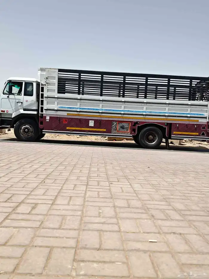 لوري للإيجار طول 7متر ونص لجميع مناطق المملكه 0