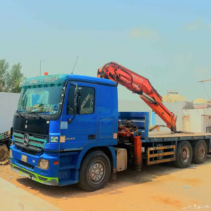 للايجار وانش داخل جدھ او خارج جدھ ماشوار يومي  شھريا 5
