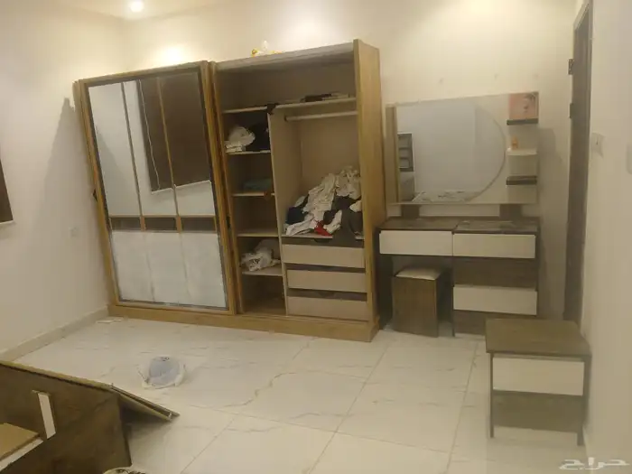 اثاث بيت كامل للبيع 4 مكيف 2شباك و2اسبلت كلها 24 مجلس عربي 7