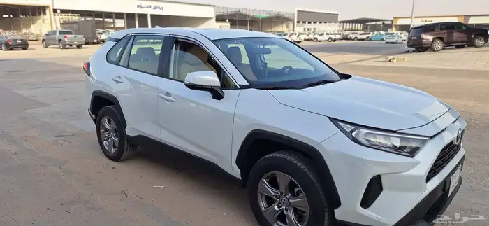 تويوتا راف فور 2023 2