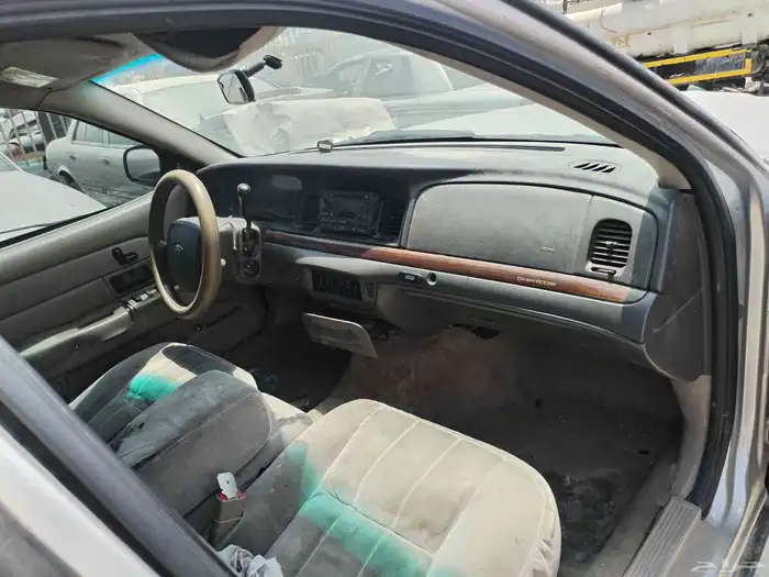 فورد فكتوريا 2010قطع غيار 0