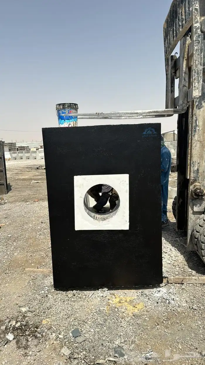 حواجز خرسانيه وزينة حدائق 1