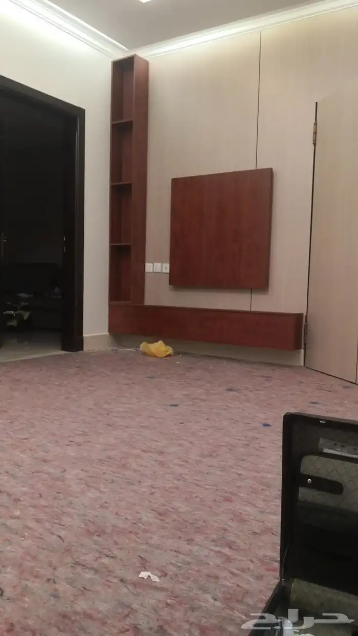 رفوف خشبيه بجميع أشكالها الهندسيه 3